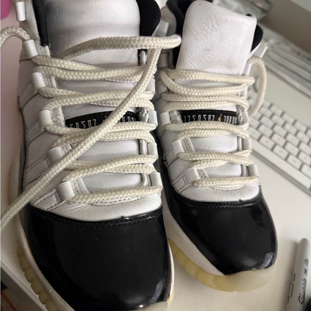 Black and White Jordan 11
